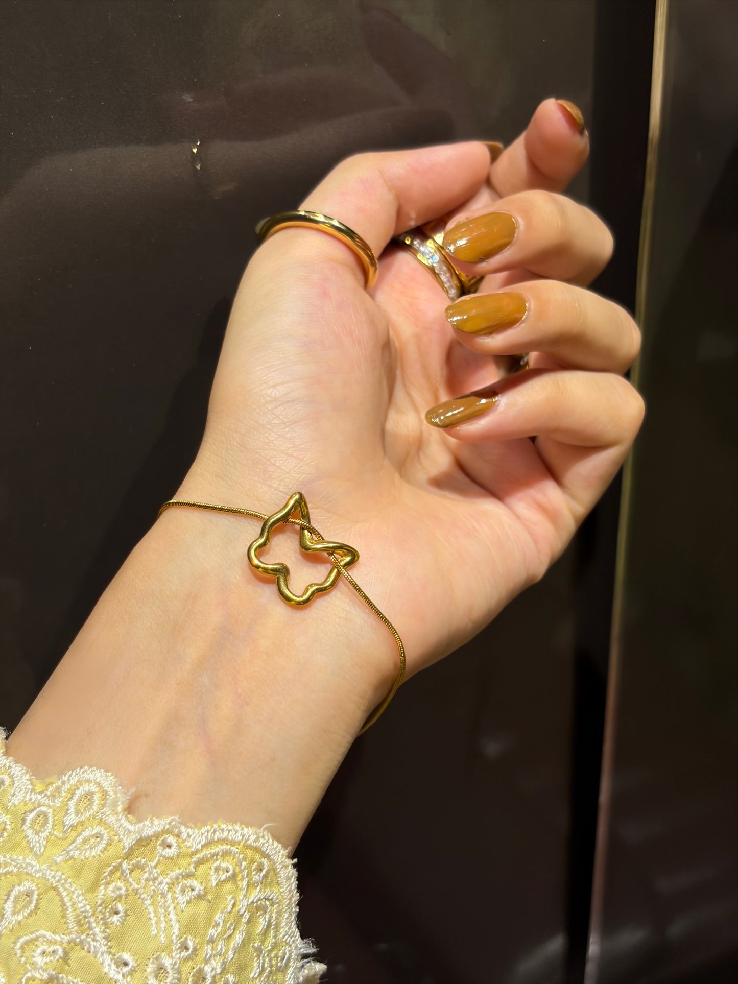Minimalist Gold Butterfly Outline | Bracelet | Waterproof | Stainless Steel