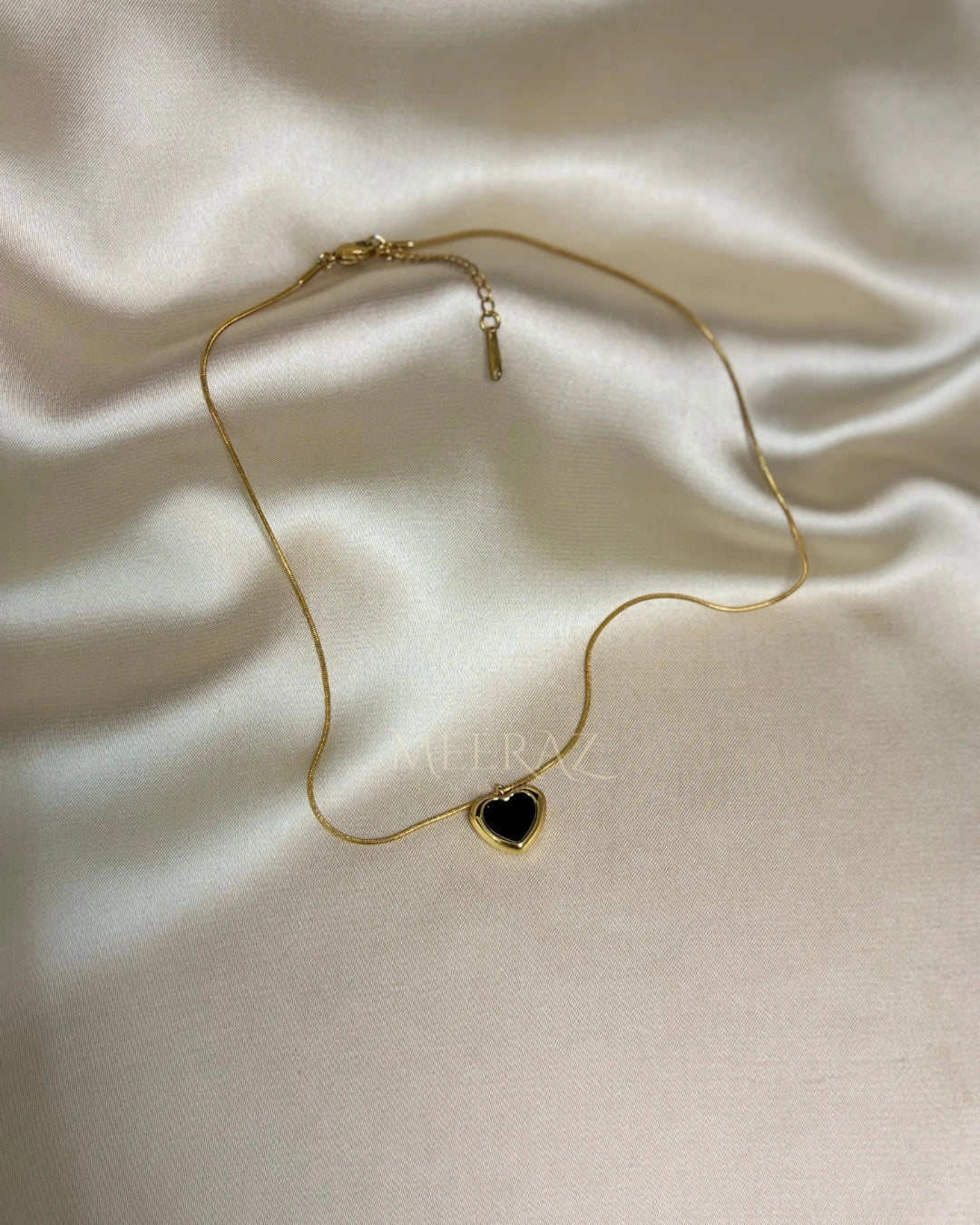 Minimalist Black Heart | Pendant Necklace | Waterproof Gold Chain | Stainless Steel