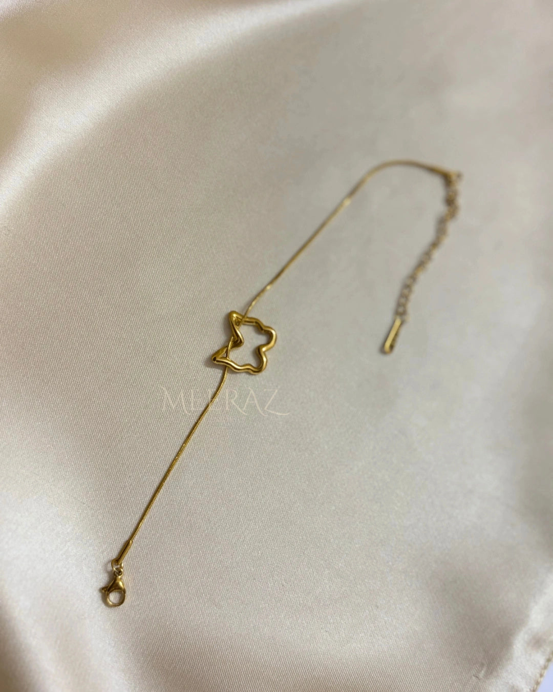 Minimalist Gold Butterfly Outline | Bracelet | Waterproof | Stainless Steel