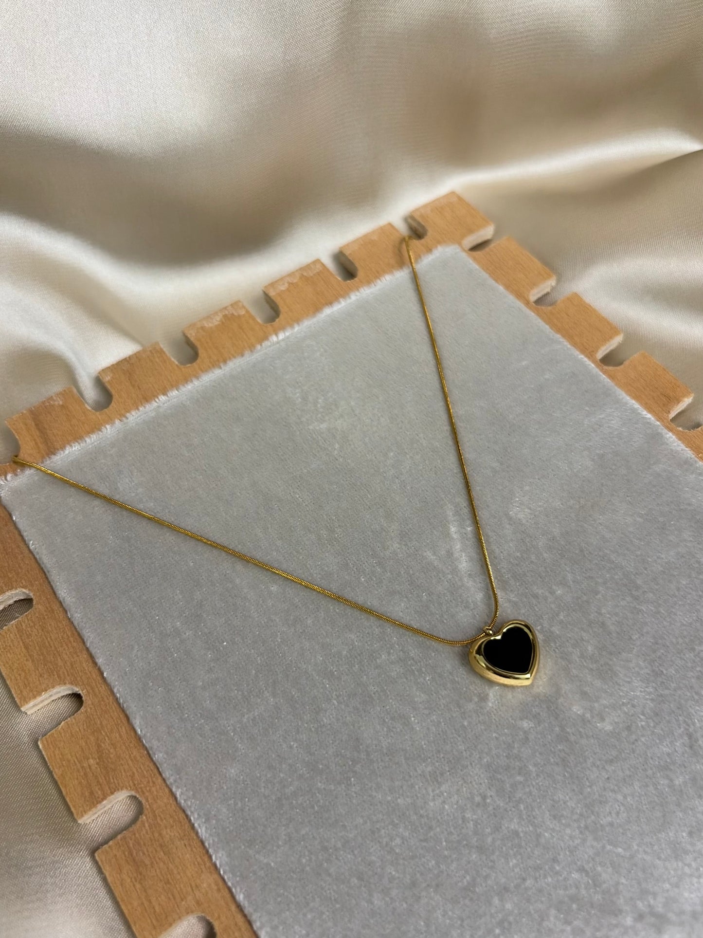 Minimalist Black Heart | Pendant Necklace | Waterproof Gold Chain | Stainless Steel