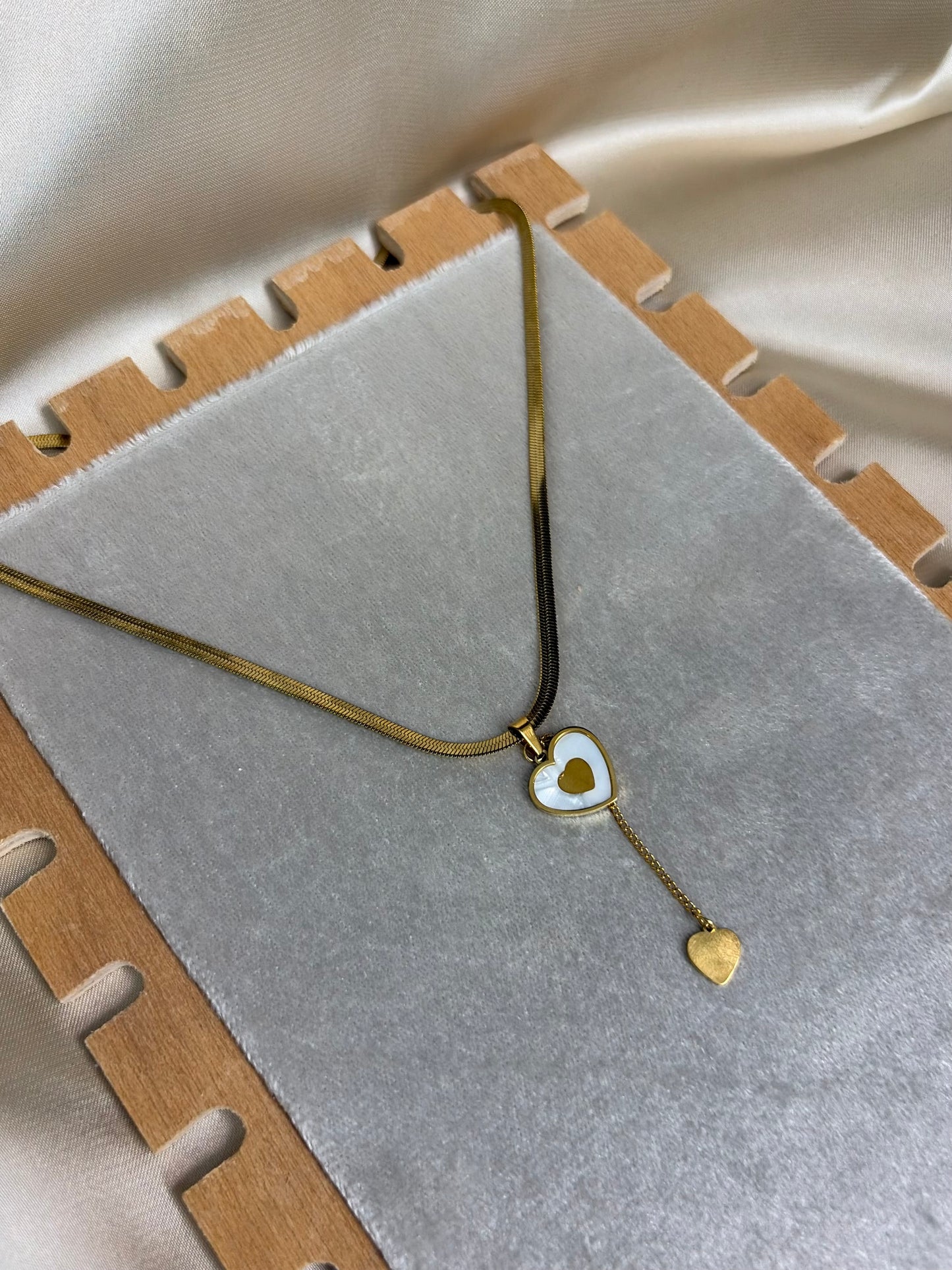 Golden Mother of Pearl Heart | Lariat Necklace | Stainless Steel