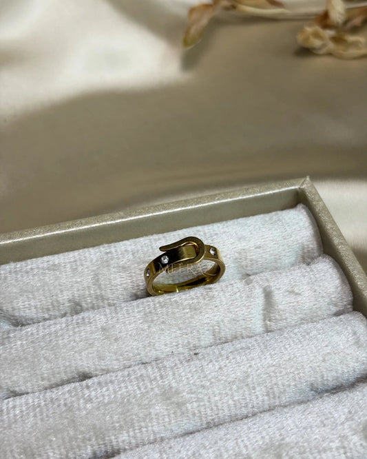 Minimalist Gold | Belt Buckle | Statement Ring