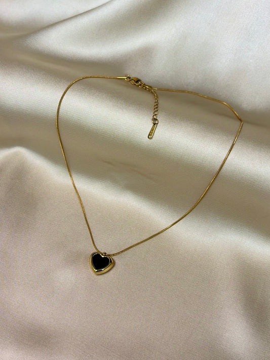 Minimalist Black Heart | Pendant Necklace | Waterproof Gold Chain | Stainless Steel