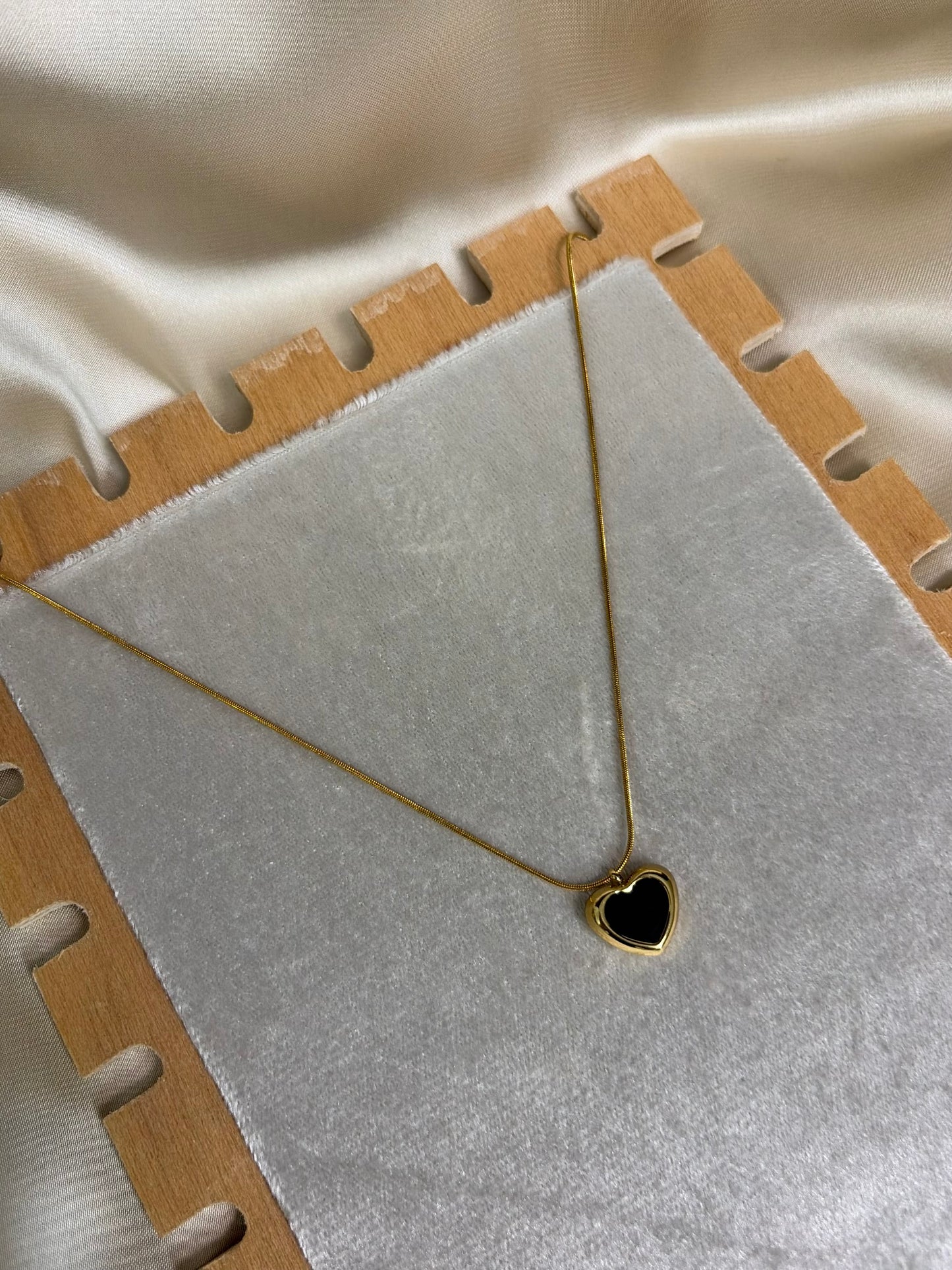 Minimalist Black Heart | Pendant Necklace | Waterproof Gold Chain | Stainless Steel