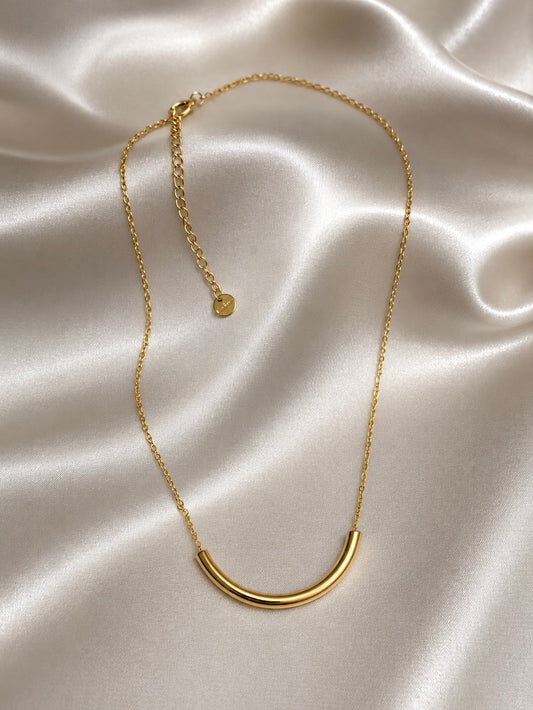 Minimalist Gold Arc | Smile Bar Necklace | Stainless Steel Dainty Chain